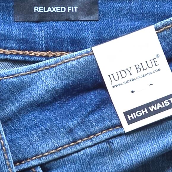 NWT, Judy Blue Women's High Waist Relaxed Fit Jeans, Size 18W - Picture 3 of 8